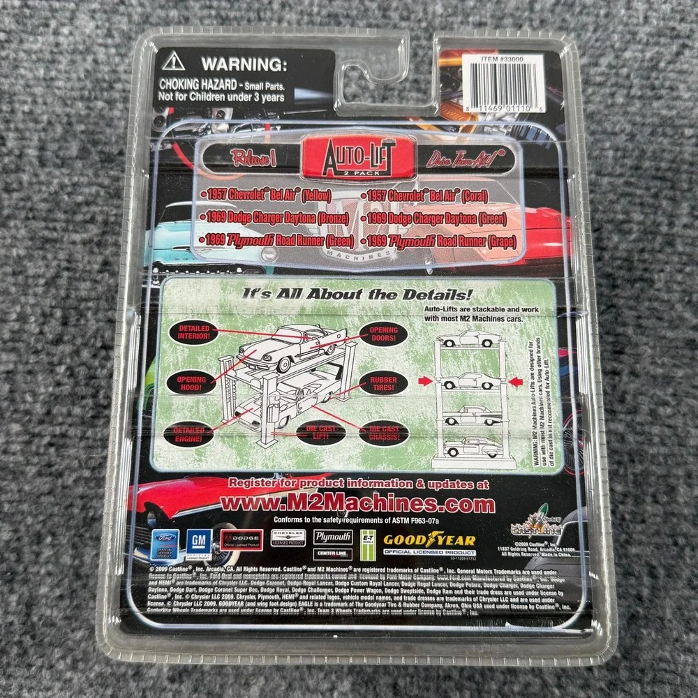 M2 Machines 1969 Dodge Charger Daytona 2-Pack Green Bronze 1:64 Diecast AutoLift